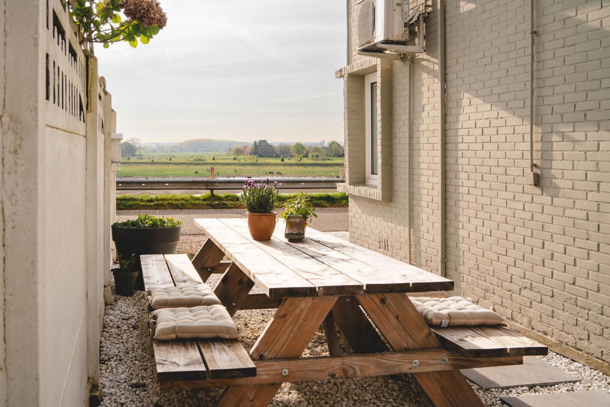 Maas Suites - The River House With Private Sauna Lanaken Dış mekan fotoğraf